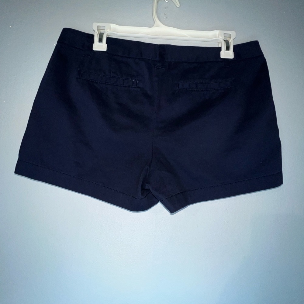 2016 Shorts 🩳 - Picture 3 of 3